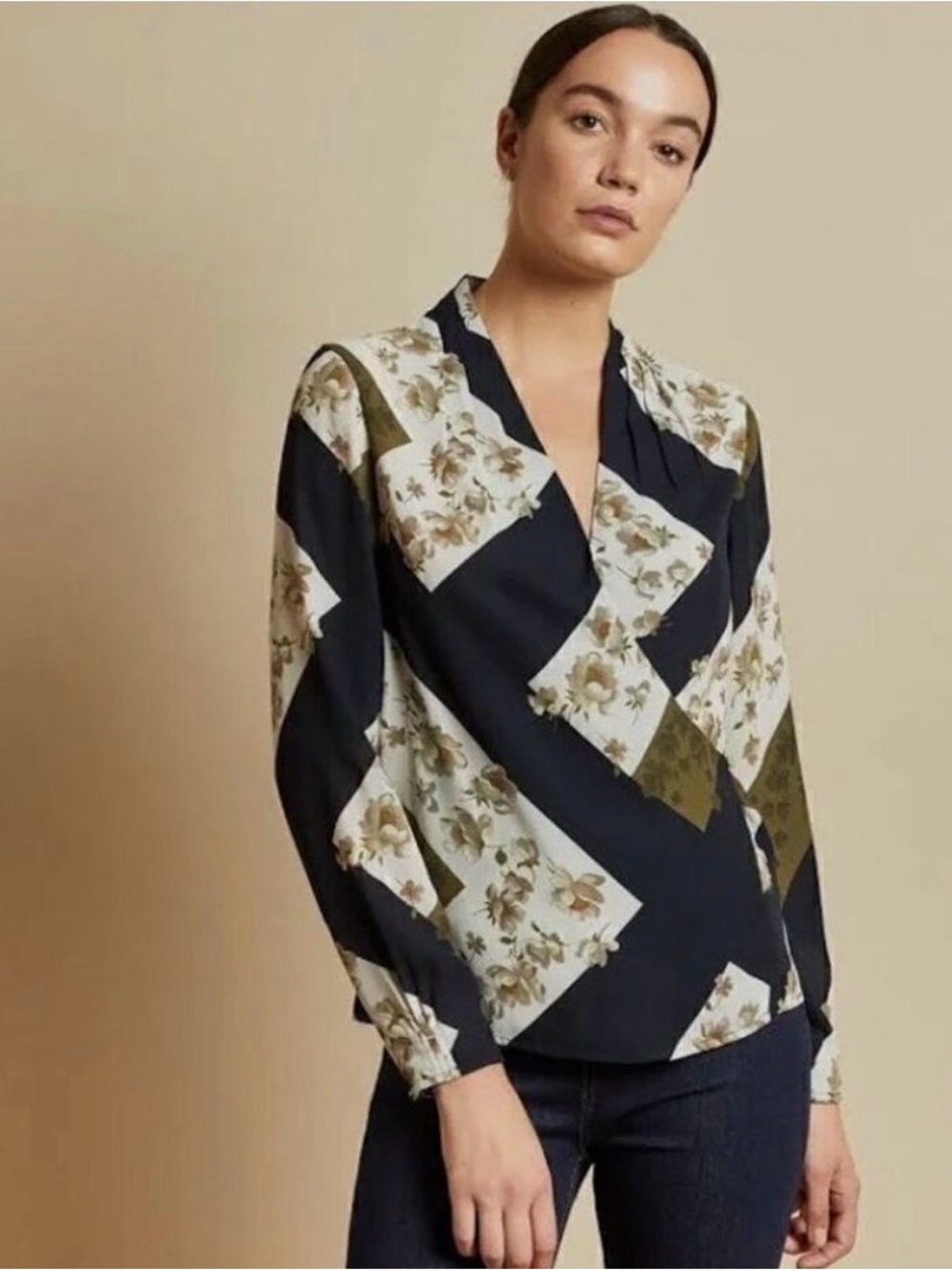 Ted Baker Pheadra Pearl Printed Wrap Blouse Size 2 EUC